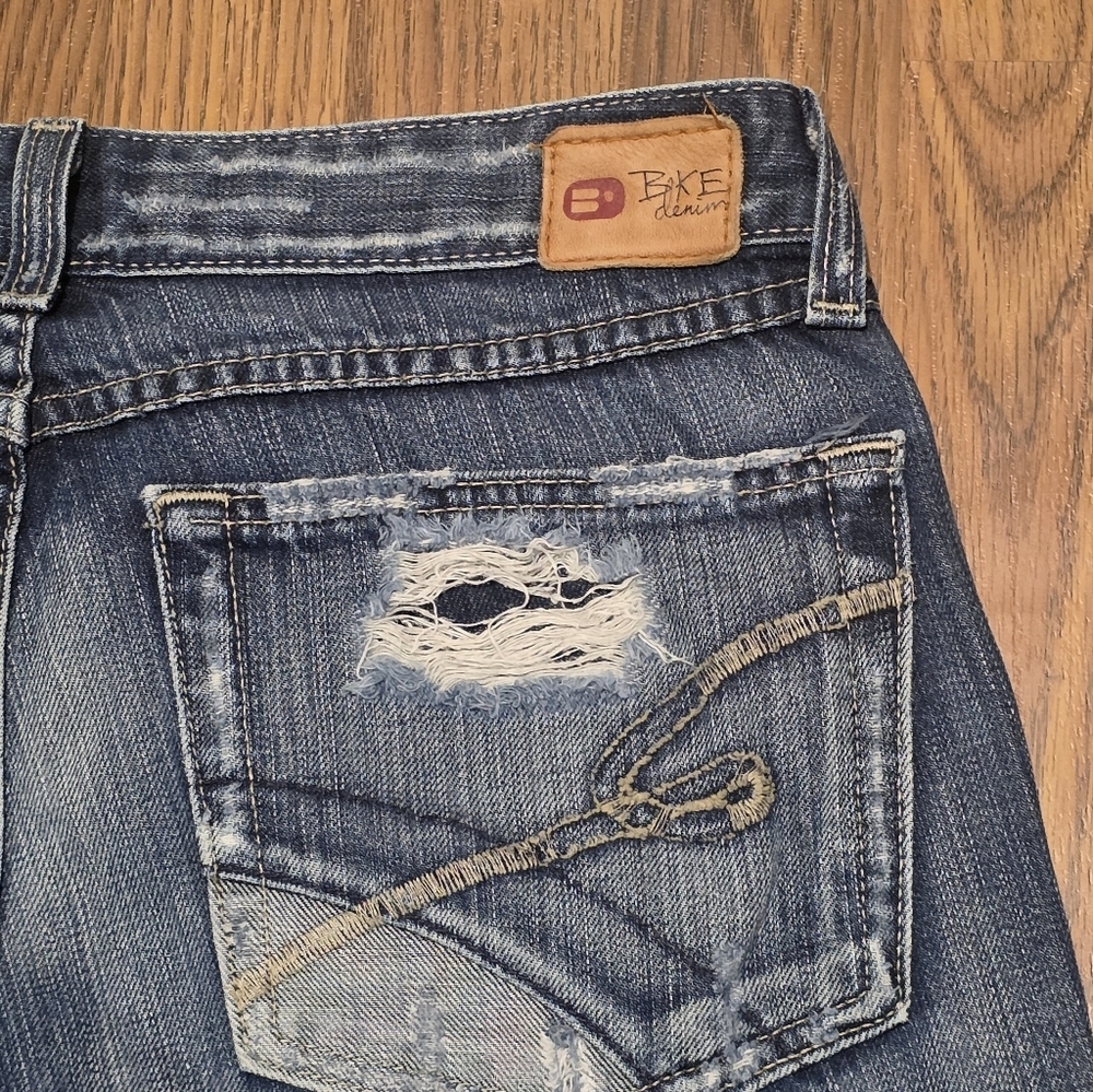 BKE Womens Grace Distressed Flare Jeans Size 29x32 Blue Denim Y2K E75 - Picture 13 of 13